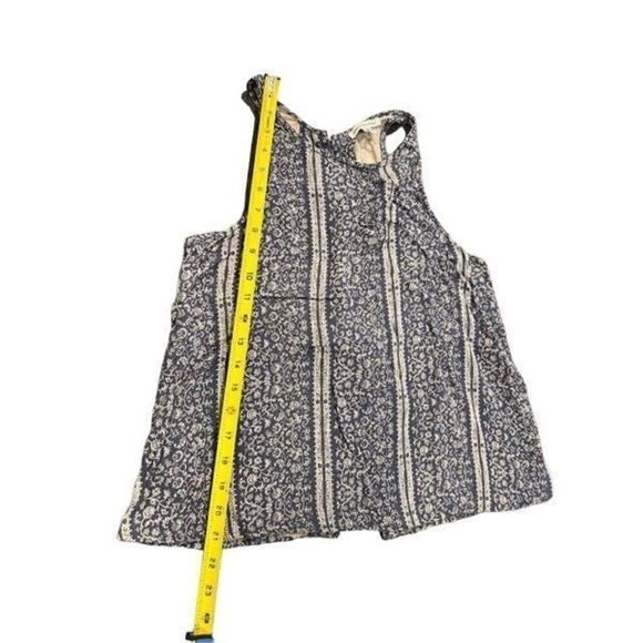 American Eagle Top  Small 4-6 - Picture 5 of 6